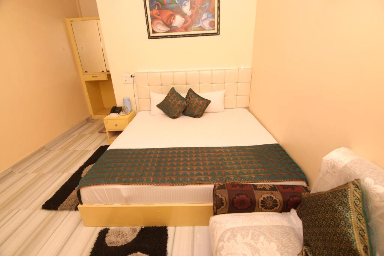 Ds Residency Varanasi-Prime Location-Parking Exterior photo